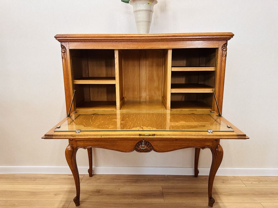 Zadbana komoda ludwikowska / barek na smukłych nóżkach :)