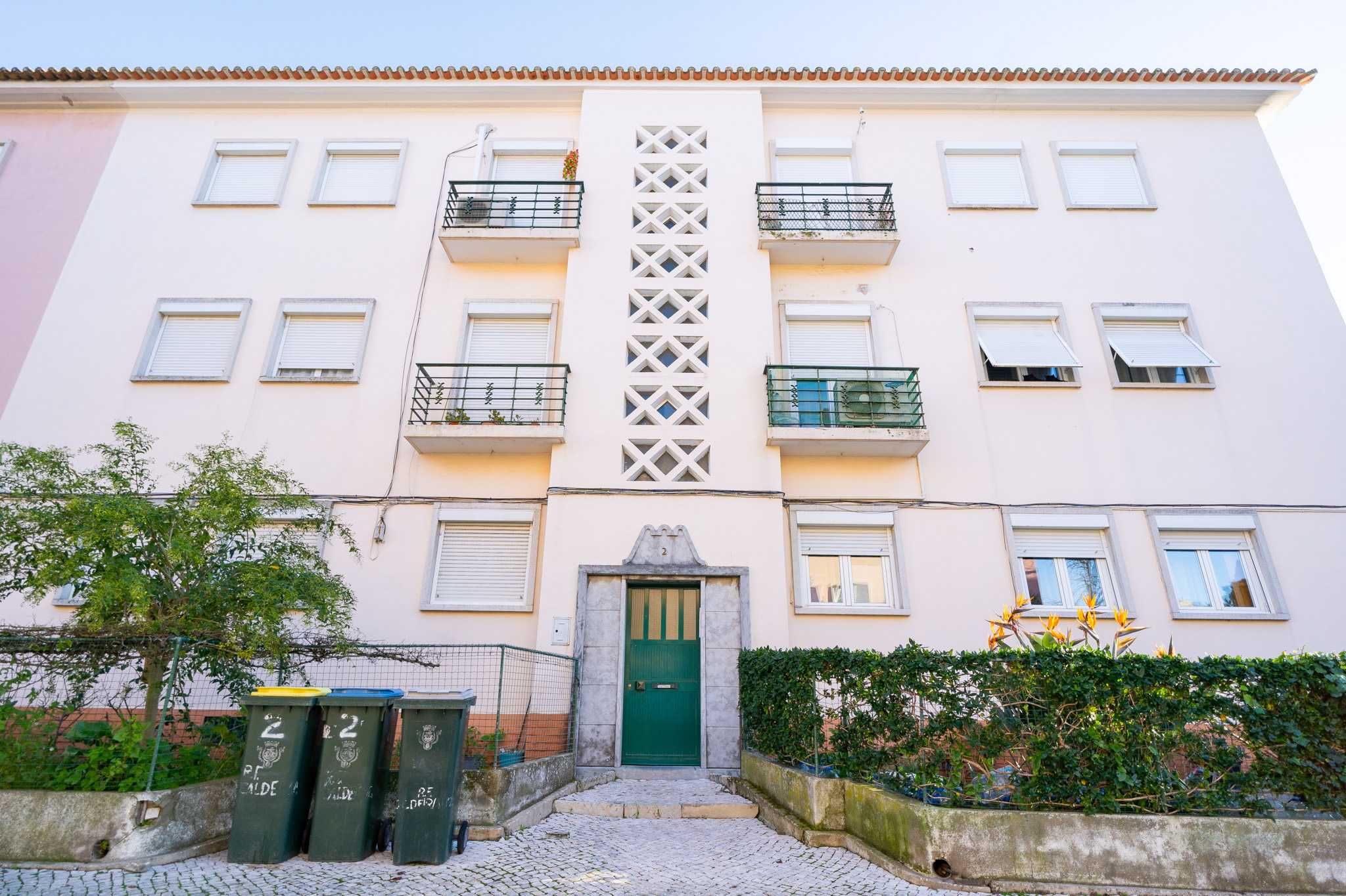 Apartamento T3 RENOVADO para arrendar - Campo Grande, Alvalade