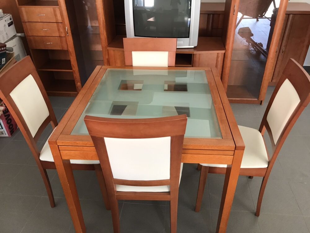 Estante TV com divisorias para arrumacao