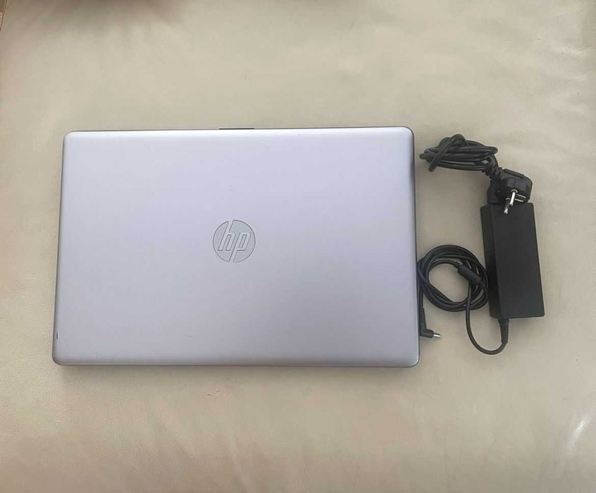 HP ProBook 470 G7  17" Core i5-10210U AMD Radeon 512ssd memoria 16gb
