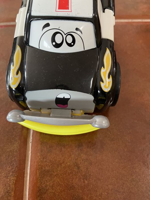 Carrinho de brincar da Chicco, com velocidade, a pilhas