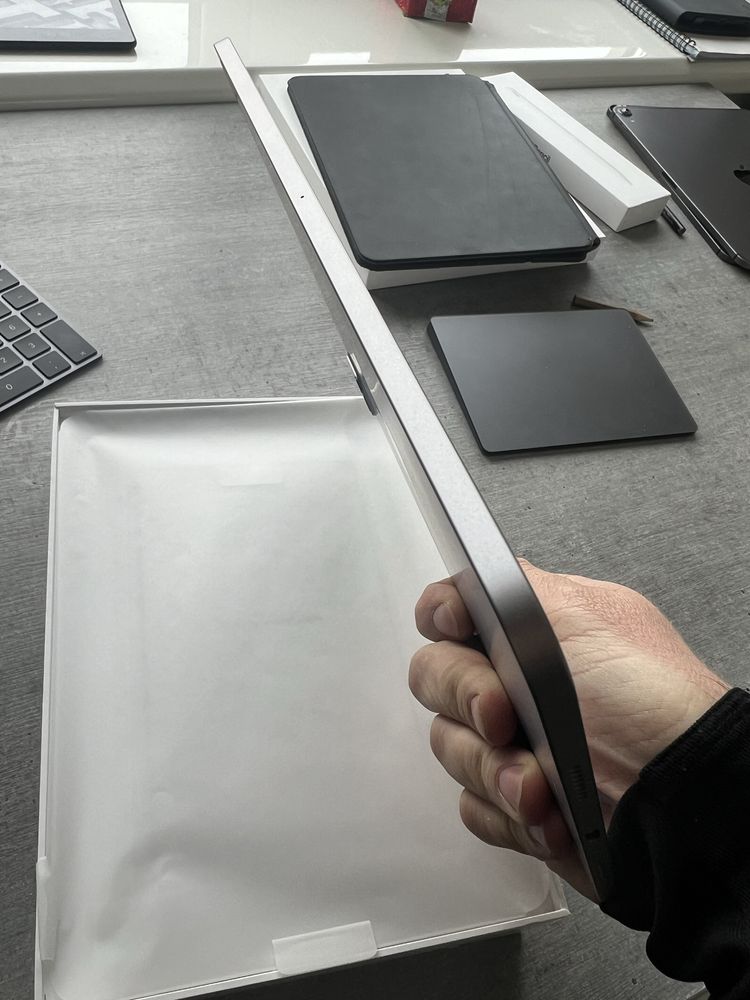 iPad Pro 11. 2023р. M2. 128гб. Як новий. Space Grey. Комплект