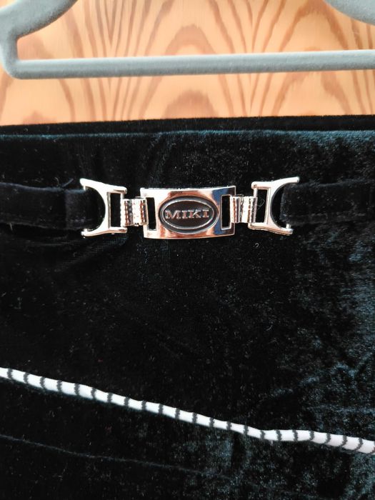 Czarna spódnica aksamitna, r. 38/40