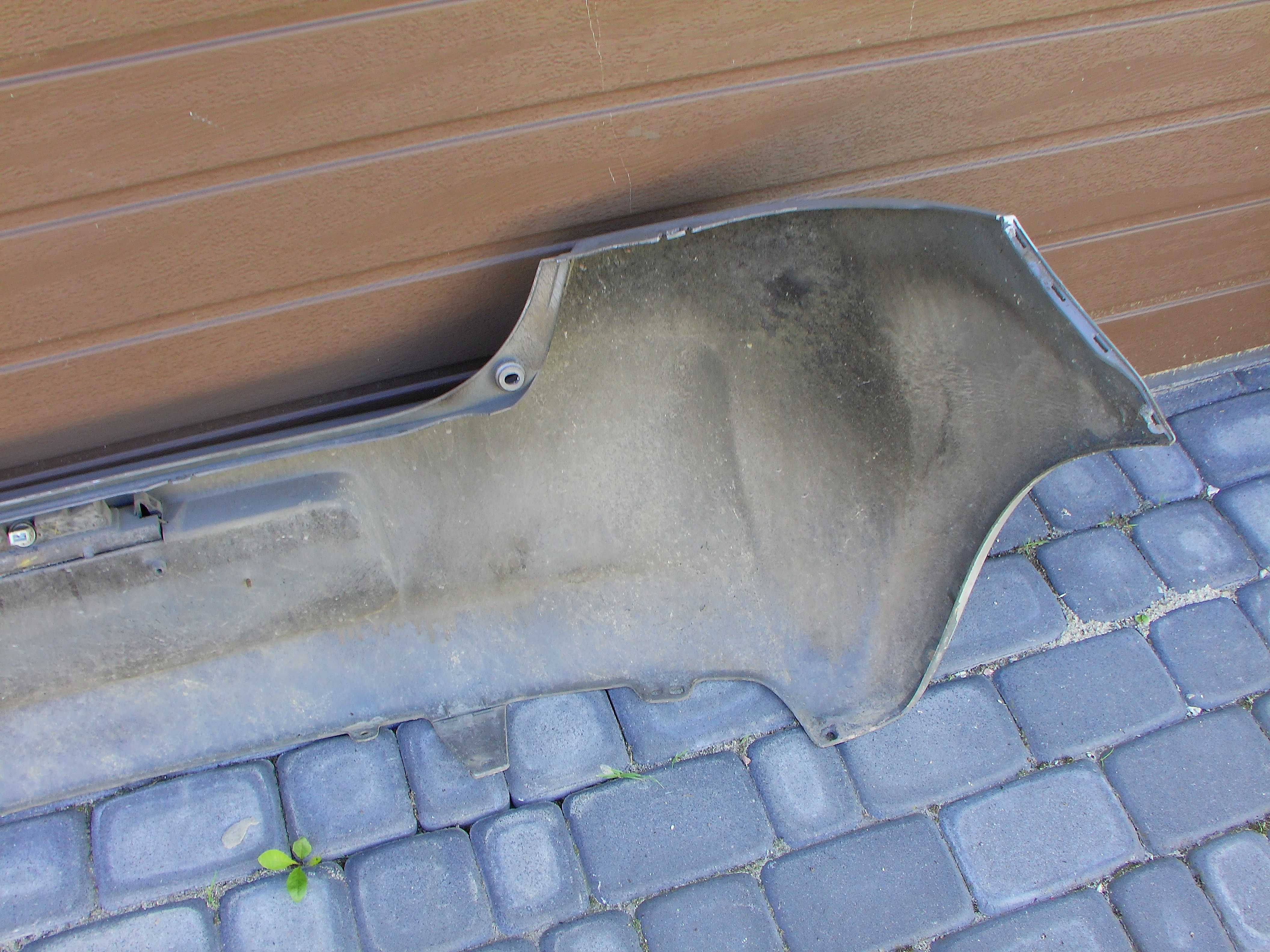 Toyota yaris II 06-09 zderzak tył kol 1F7