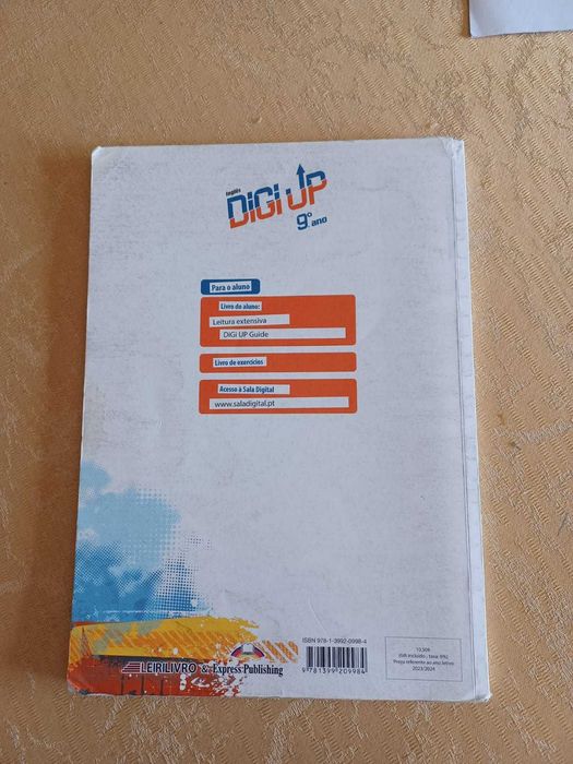 DIGI UP 9.º ANO - caderno de exercícios