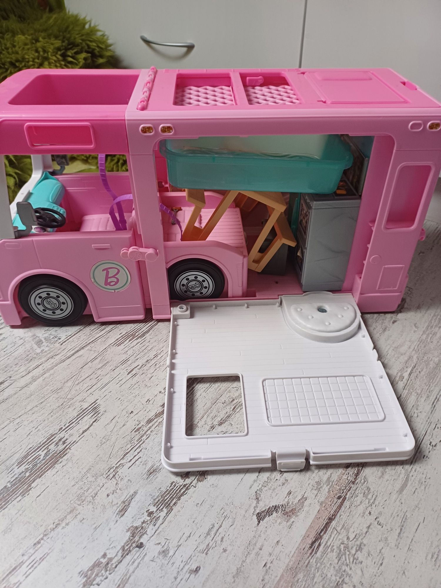 Barbie kamper mobilny