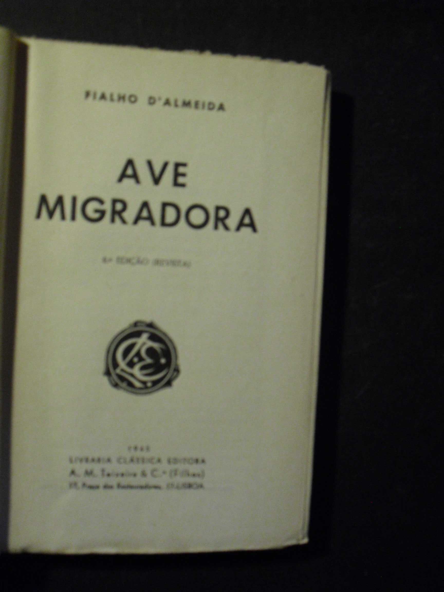 Almeida (Fialho de);Ave Migradora,