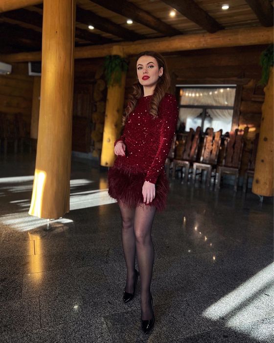 Шикарне вечірнє плаття в паєтки