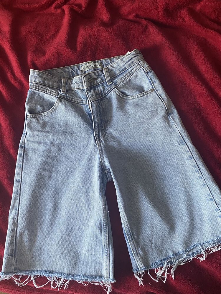 Трендові джинсові шорти бермуди