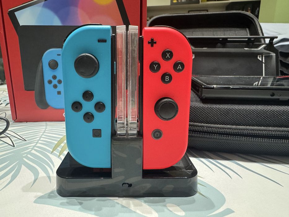 Nintendo Switch OLED Preta - 64GB
