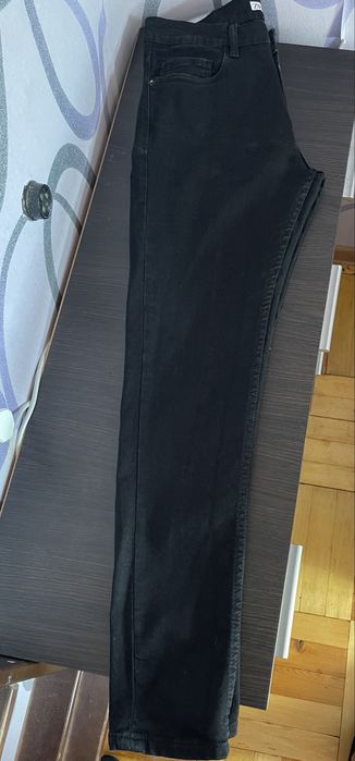 Класні чорні джинси zara