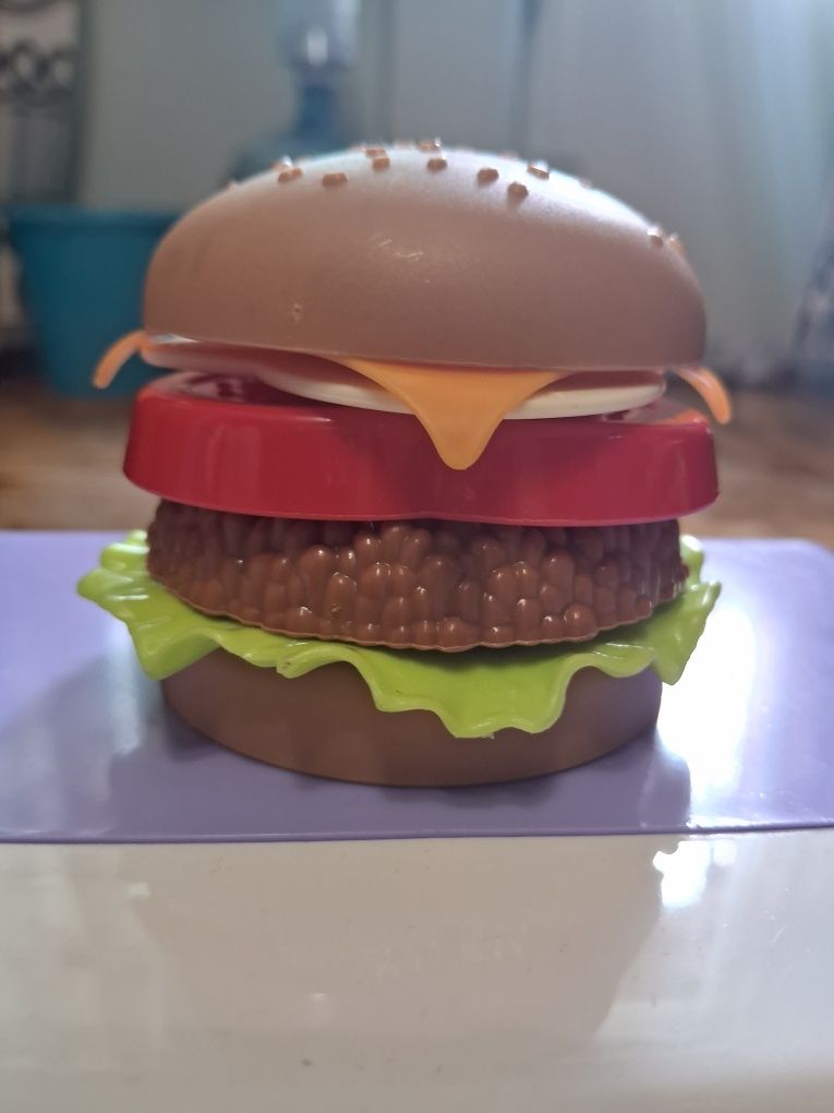 Пірамідка-гамбургер
