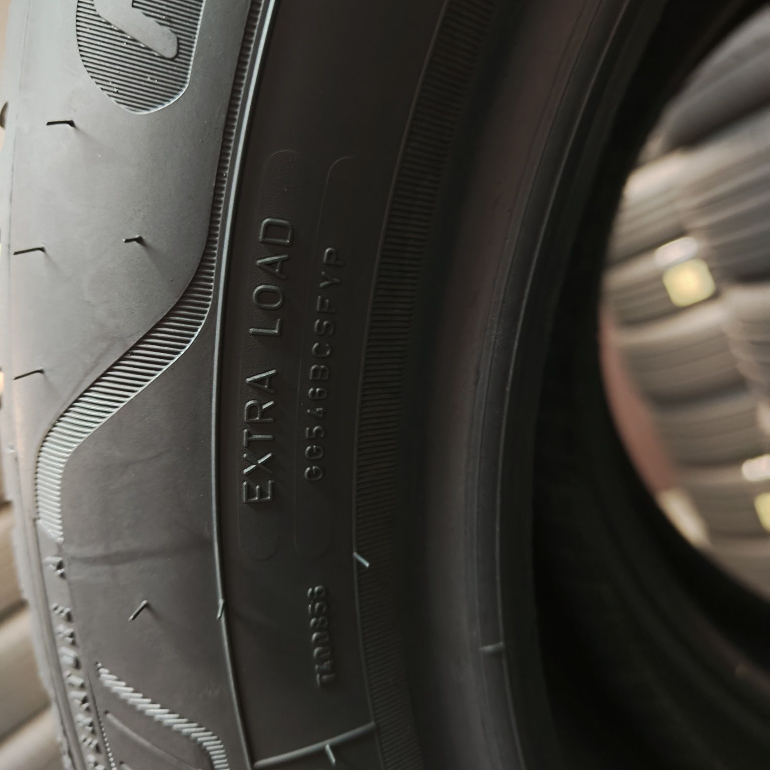 205/55/16 XL Sprzedam parę opon całorocznych Goodyear