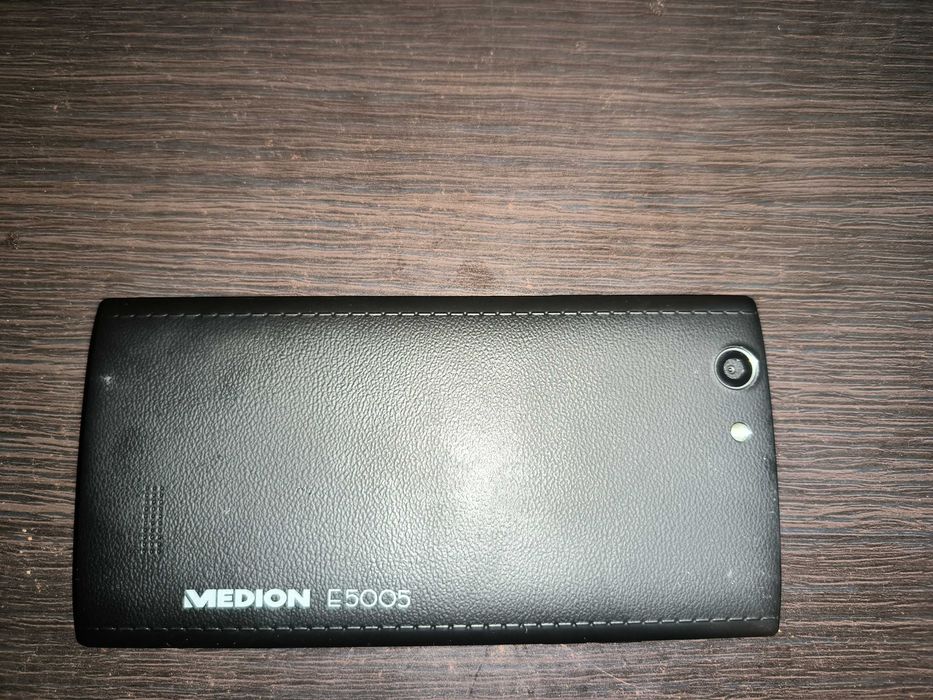 Smartfon MEDION E5005 bardzo dobry stan
