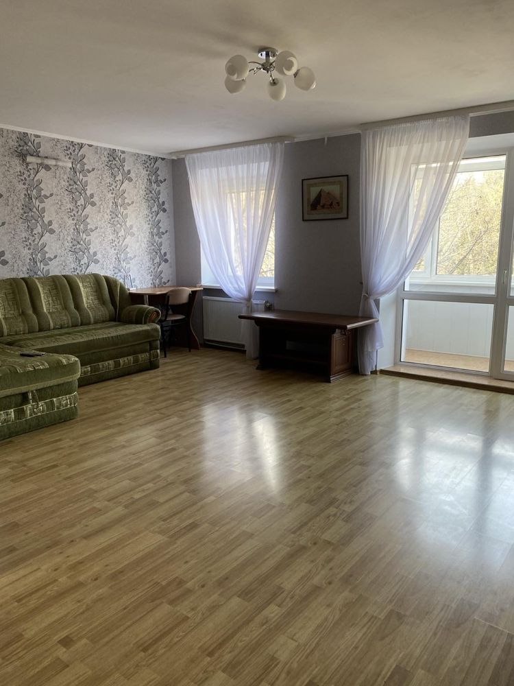 Продаж 3 кім в центрі міста