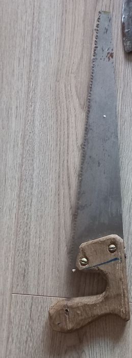 Пила ножовка в хорошем состоянии