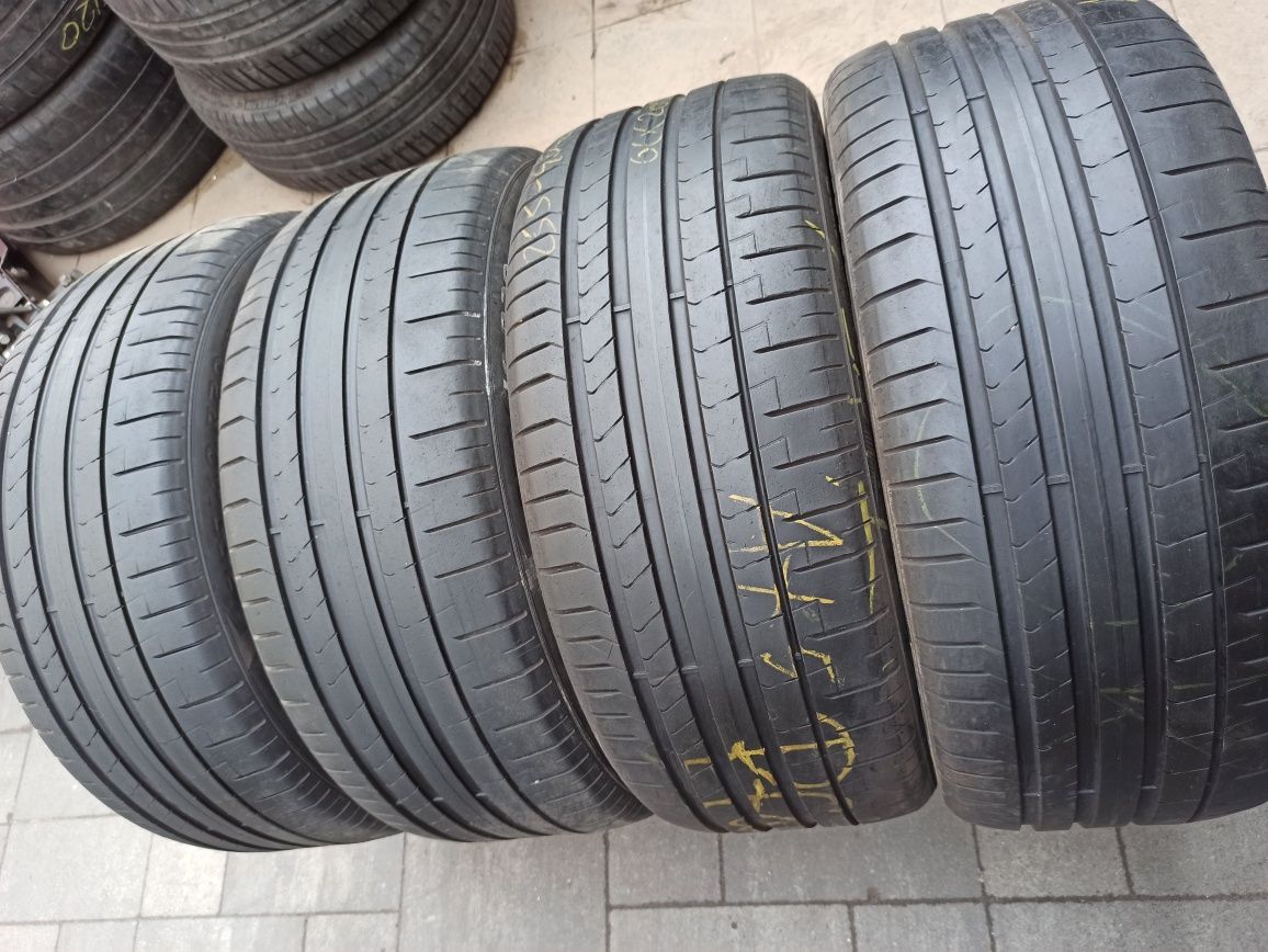 Летняя резина 255/40 R20 Pirelli Pzero PZ4