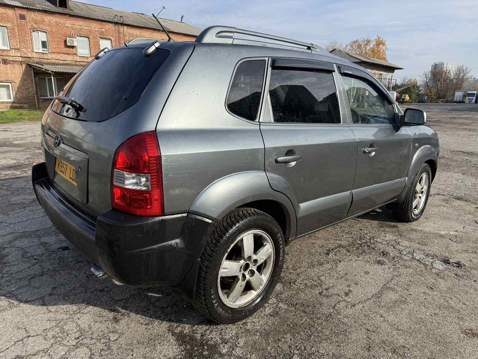 Hyundai Tucson 2007рік 2л дизель повний привід 4х4