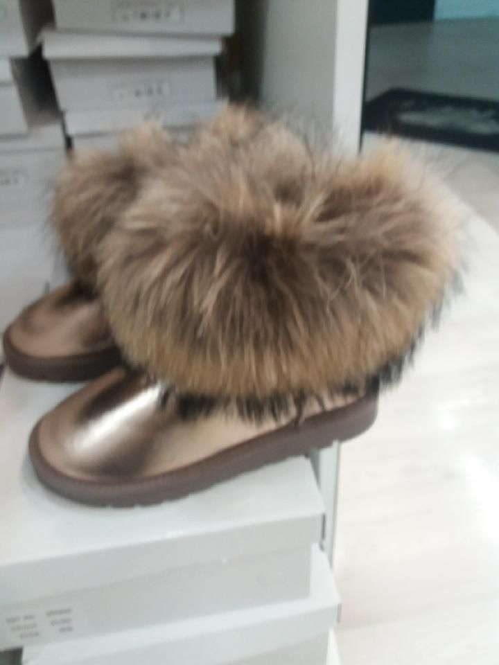 Eleganckie śniegowce emu naturalne futerko z jenota skóra kolory