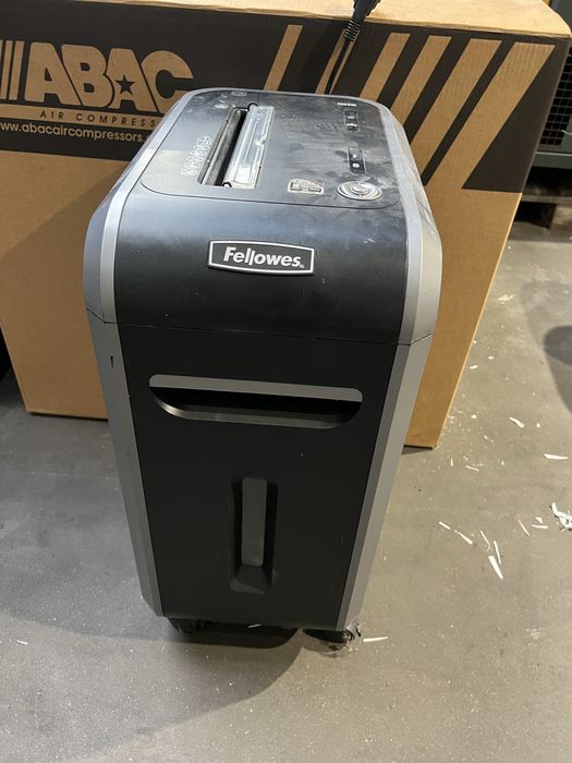 Niszczarka do dokumentow fellowes 905