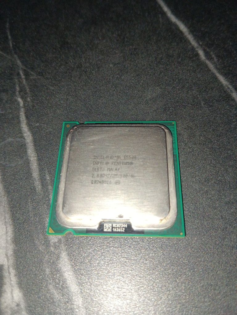 Продам процесор інтел E5500 INTEL 2.8GHZ /2M