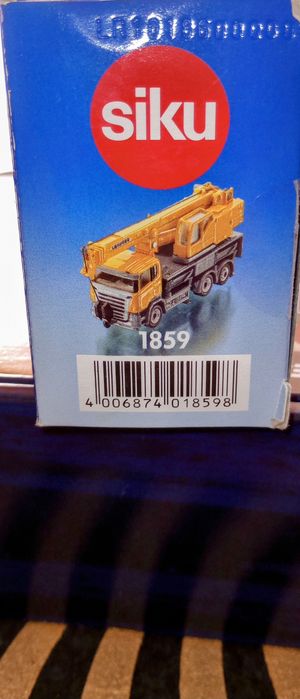 Model SIKU 1859 Teleskopowy żuraw dźwig LIEBHERR 1:87
