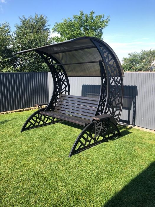 Меблі та декор з металу та дерева