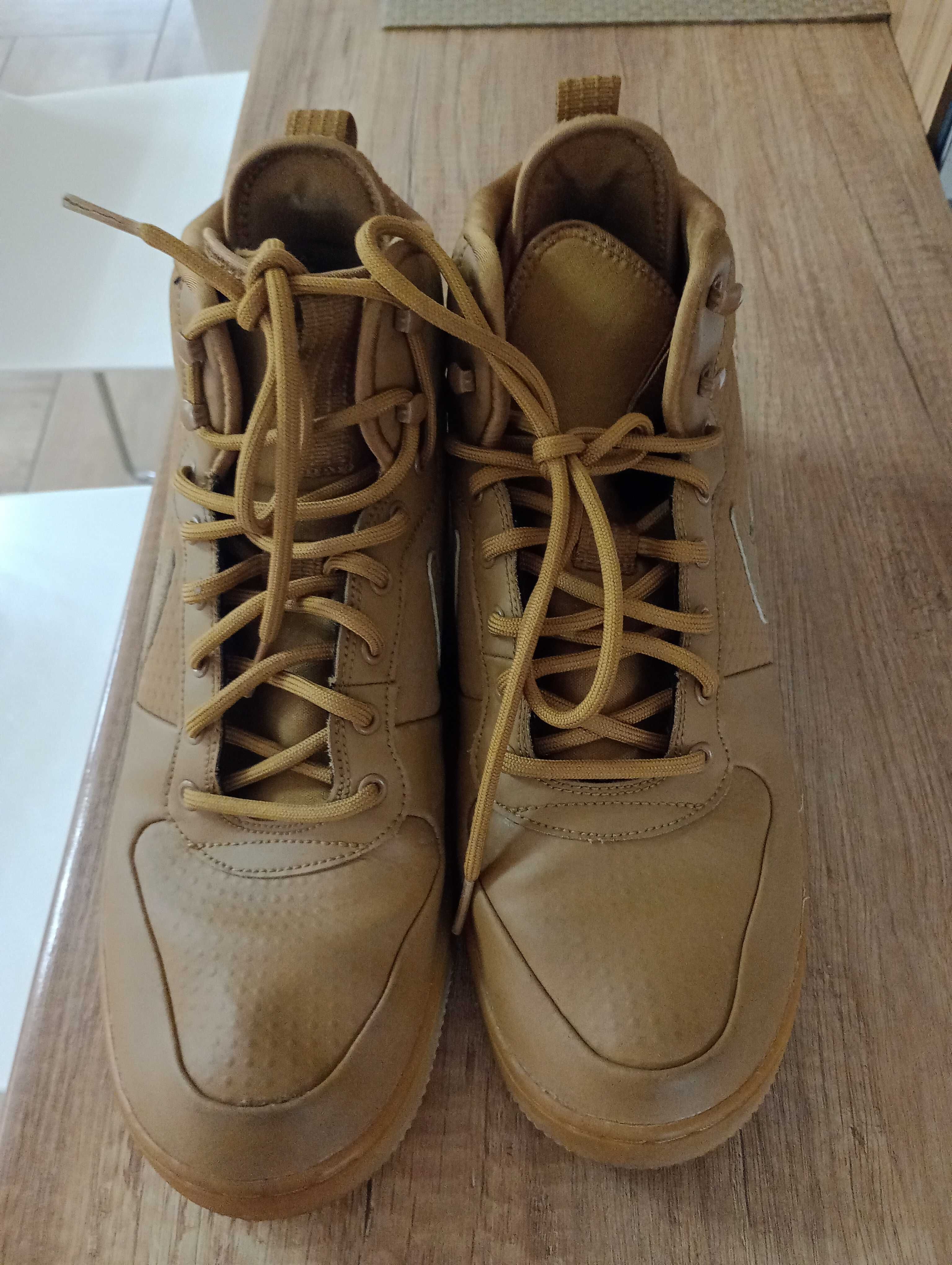 NIKE court borough mid winter camel WYSOKIE r.46