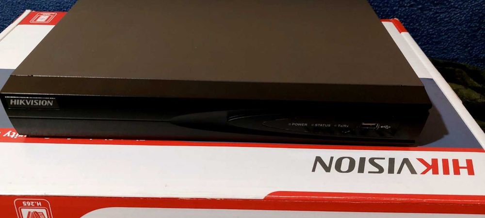 8-канальний мережевий відеореєстратор DS-7608NI-K1(B)