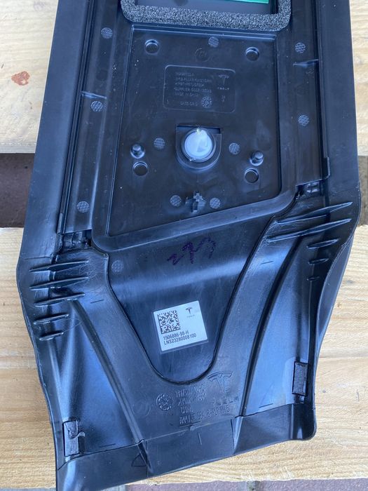 Камера стійка Model Y Tesla ліва, права