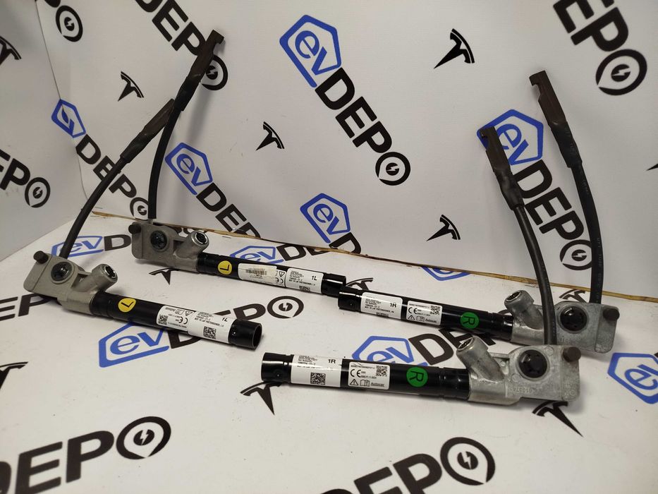 Дотяжка ремінь безпеки Tesla Model 3 Y Нові Наявність Встановлення