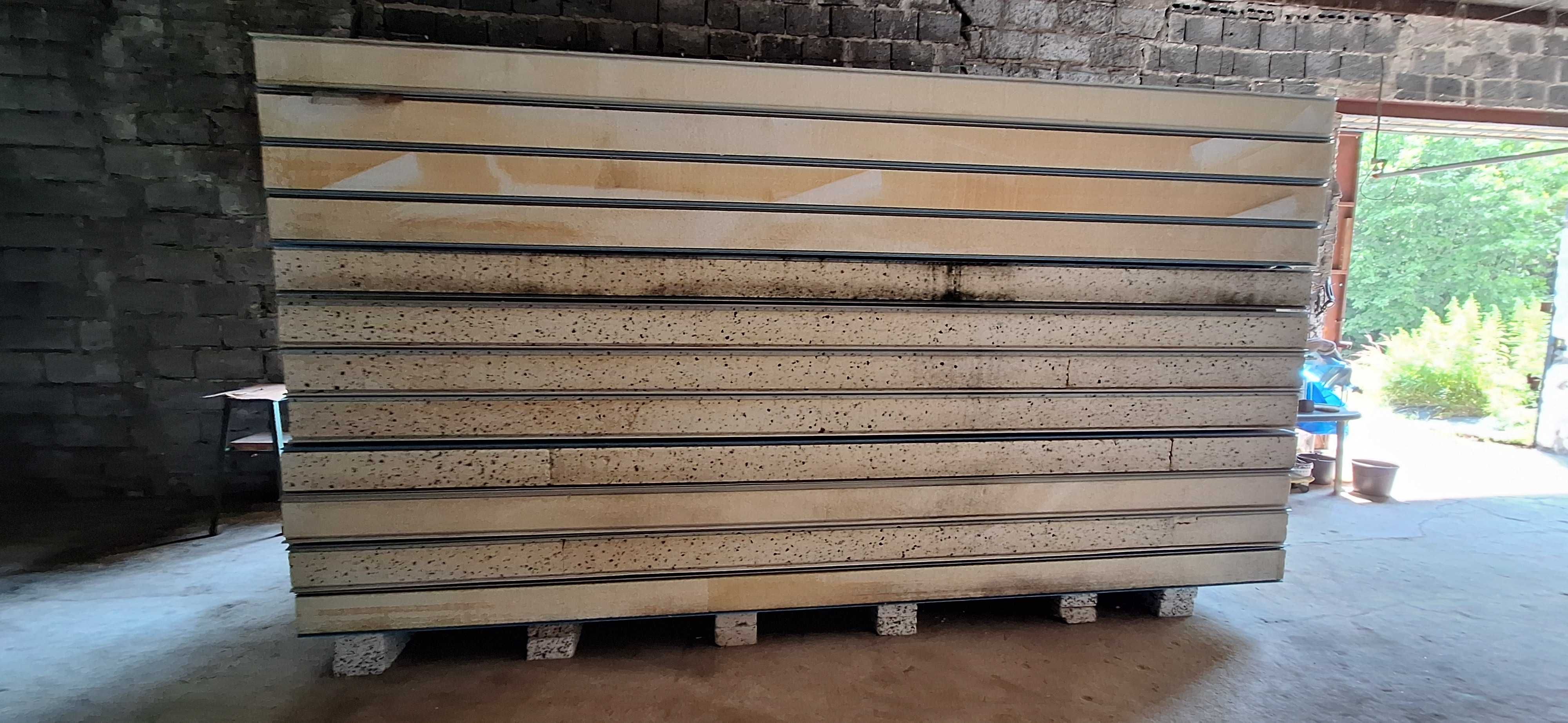 Płyta warstwowa styropian gr. 200 mm nieużywana
