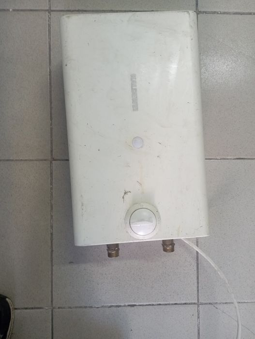 Нагрівач води міні бойлер