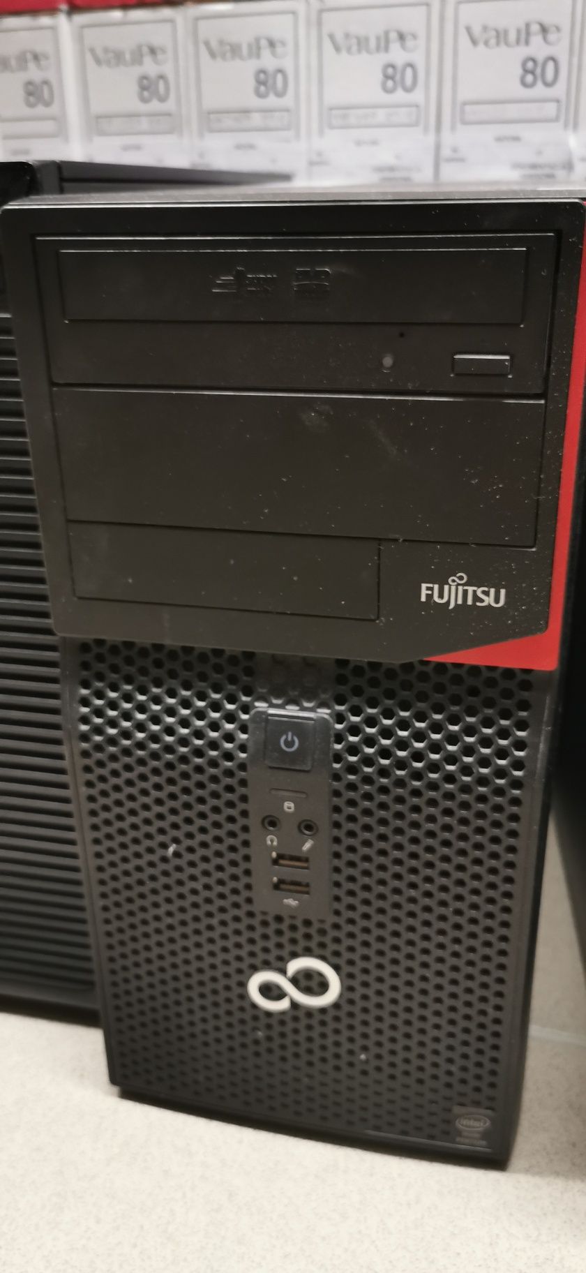 Komputer Fujitsu Esprimo P410 E85+