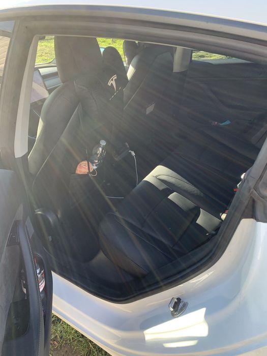 Tesla model 3 long range