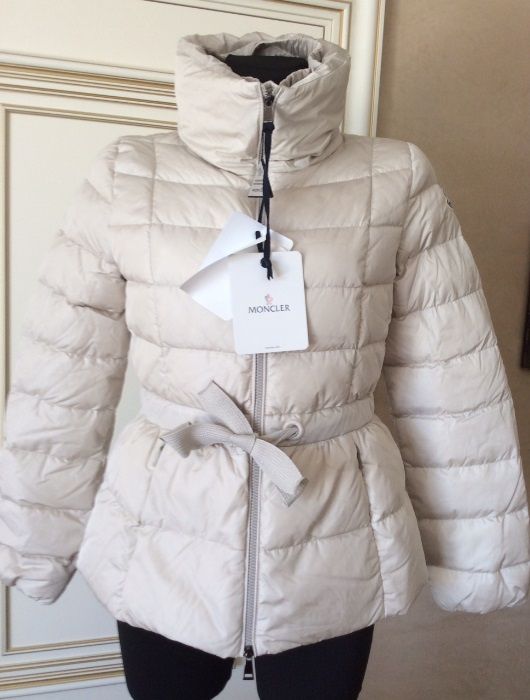 Nowa Kurtka puchowa marki" Moncler"z Francji rozmiar 42