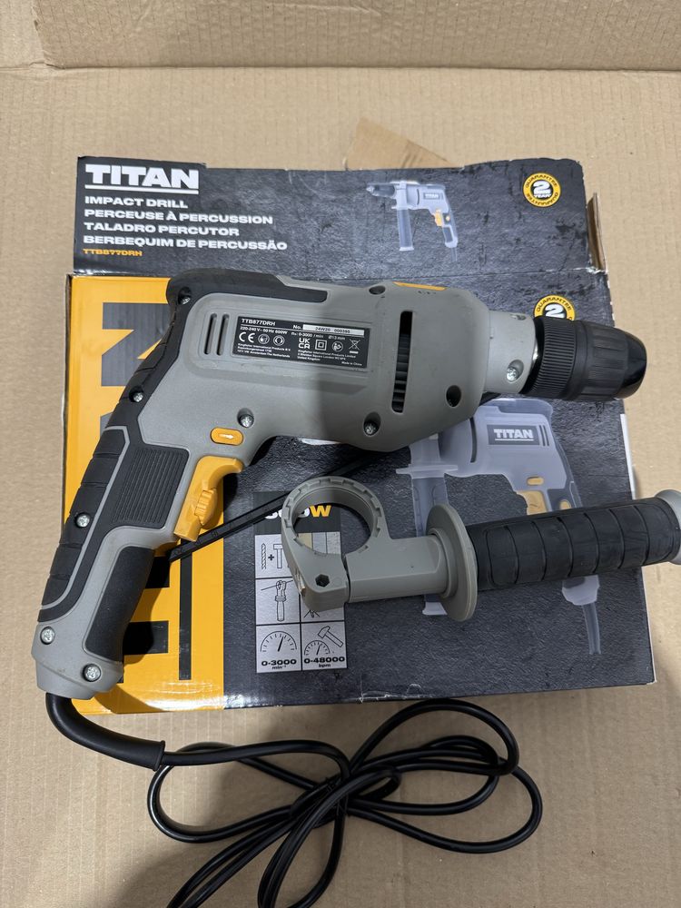 Wiertarka sieciowa z funkcją kłucia udaru 600W Titan