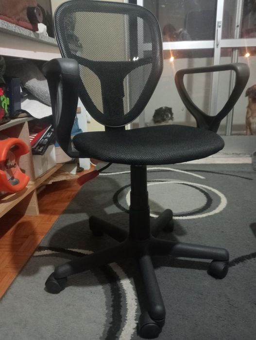 Cadeira de secretaria tamanho s