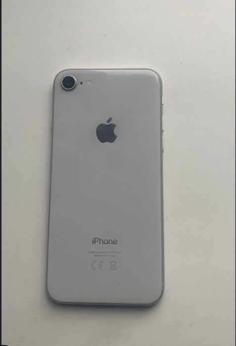 Продам айфон 8 64гб в доброму стані