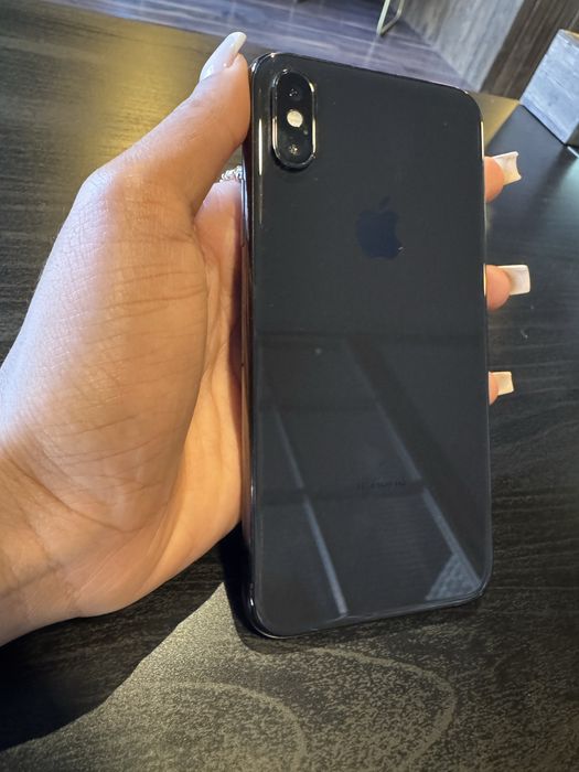 iPhone XS 	•	Capacidade: 256GB