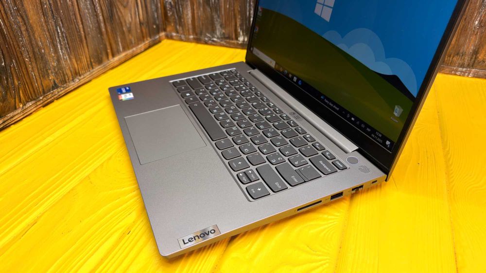Потужний Офісний Ноутбук з Сенсорним Екраном Lenovo Thinkbook 14 G2