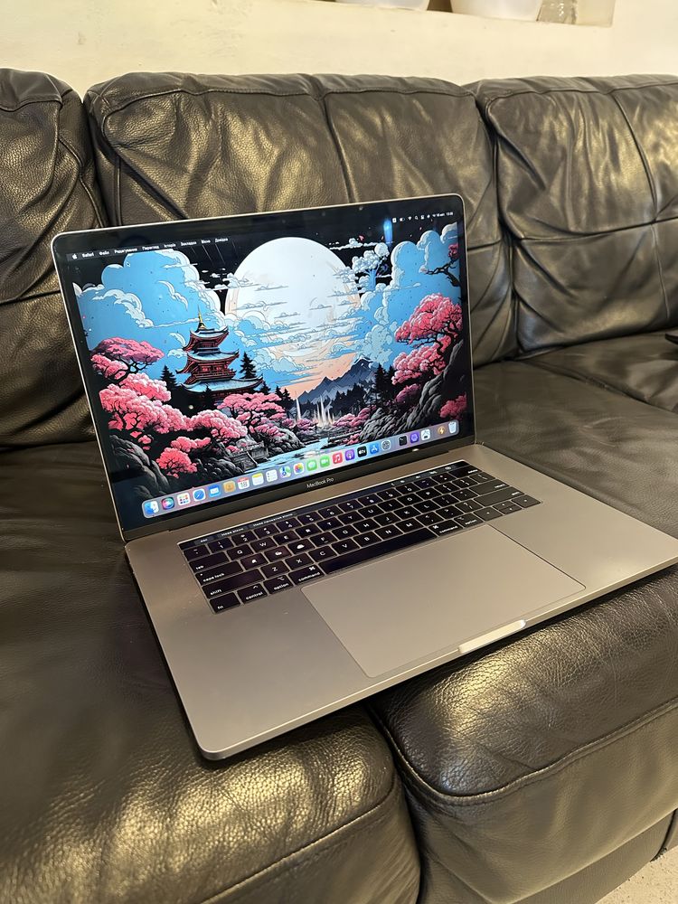 Apple MacBook Pro 15” 2018 i7/32/512 GB MDM