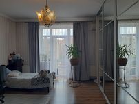Продається квартира на вул.Університетській (р-н театру), 106 кв.м.