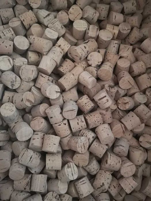 Korek lity naturalny stożkowy 15 x 15/17 14 x 14/16 apteczny decoupage