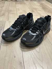 Кросівки Nike v2k run