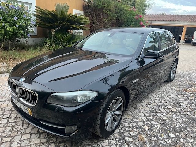 BMW 520 impecável