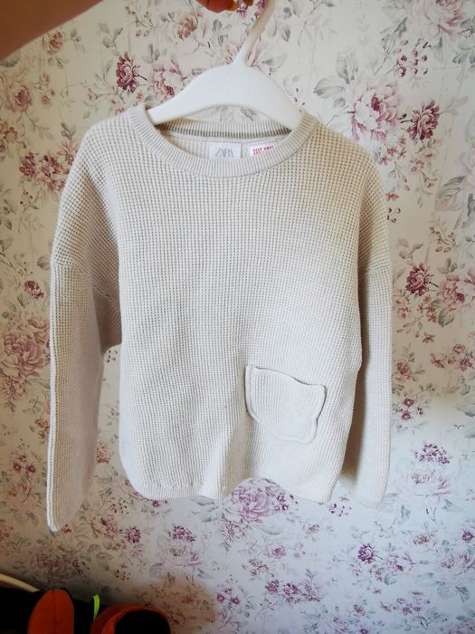 Sweter Zara rozmiar 110