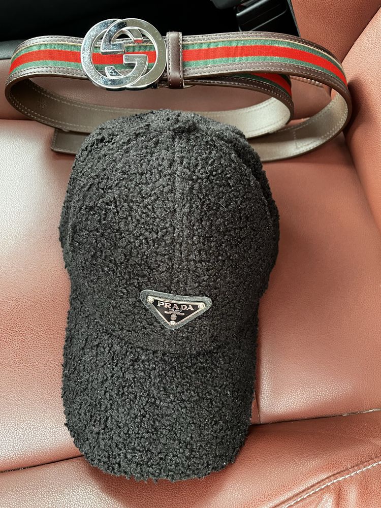 Кепка женская  PRADA