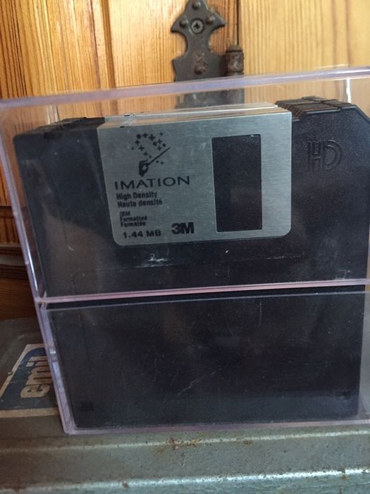 Dyskietki 1,44 mb 13 szt plus opakowanie