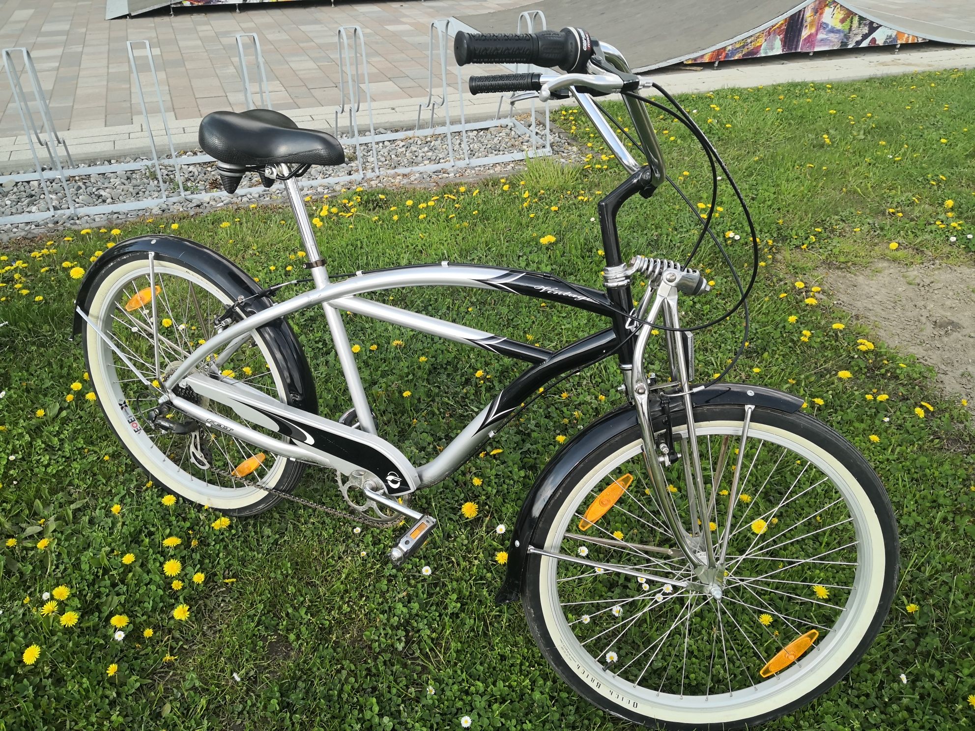 Rower Felt Beachcruiser